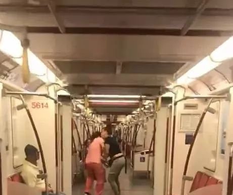 “滚回中国！”华裔无数次被骂 这次是加拿大
