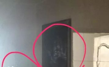 柜子半夜出声 镜子现神秘手印 女生打开衣柜震惊了…