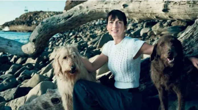 她嫁给全球首富 25 年,老公出轨却以德报怨