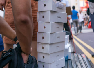 中国留学生用假 iPhone 骗了苹果 600 万，背后是几十亿的售后灰色产业链
