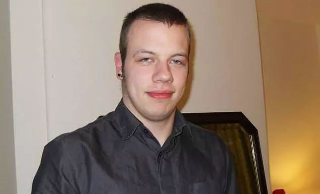 男子洗衣服,不小心把 1 岁宝宝放进了滚筒烘干机