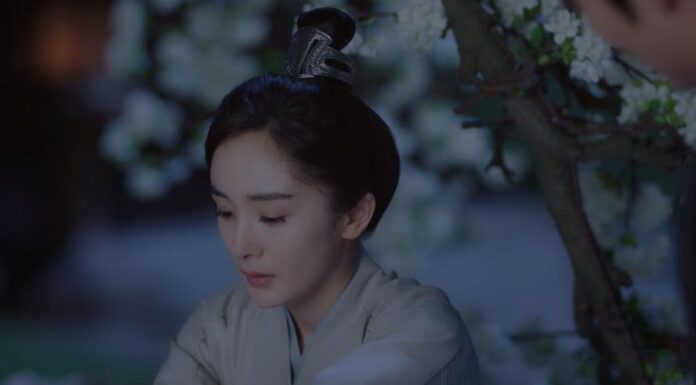 “ 85 花”女扮男装:杨幂杨颖唐嫣个个浓妆