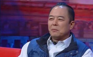 一个福字卖 10 万！割粉丝韭菜，还是明星的刀狠