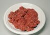 美国牛肉贵到哪了?特朗普宣布 90 天免超额关税进口 30 万吨碎牛肉 生碎牛肉特写,美国牛肉价格持续上涨引发关注