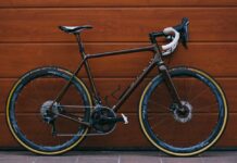 CPSC召回Mondraker山地车ONOFF S9碳纤维车把 Unsplash山地车示意(非Mondraker ONOFF S9实拍)