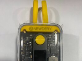 CPSC召回NEWDERY充电宝起火爆炸风险 CPSC召回页产品图:NEWDERY ZHX-PB22黑色充电宝配黄色线缆