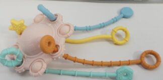 CPSC召回页产品图：SHEIN Pull & Chew蒙特梭利粉色拉绳牙胶